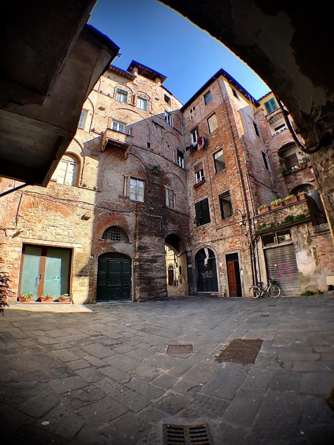 La Casa Del Pesce - Within The Historical Walls Of Lucca Exterior photo